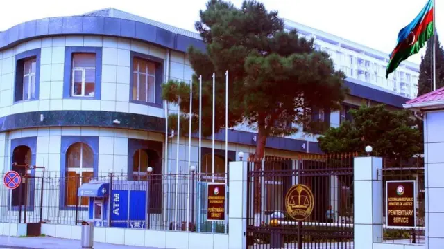 Mehman Hüseynov, Pentensiar xidmət