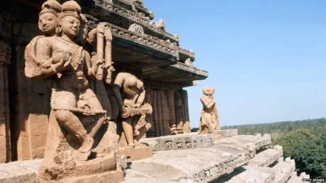 अभिजीत अय्यर ने ओडिशा के कोणार्क मंदिर का एक वीडियो पोस्ट किया था