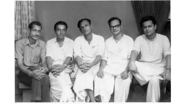 Men notogri hojatxonaga kirdim.