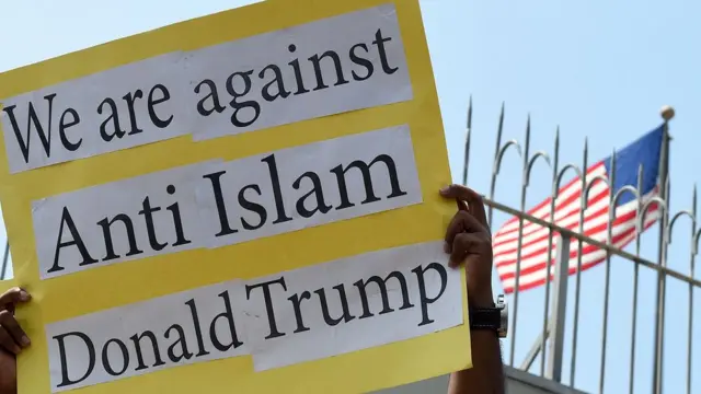 تحلیف ترامپ