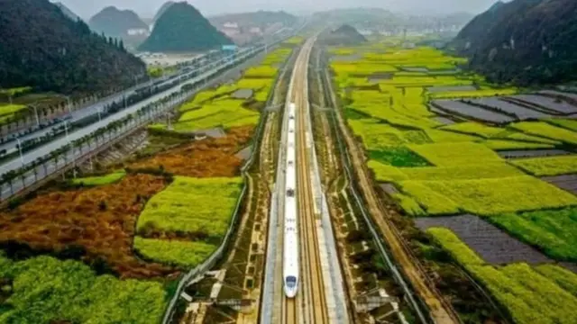 સ્પીડ ટ્રેન