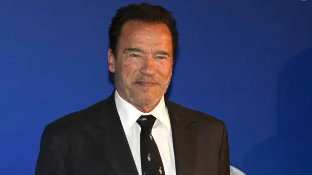 Arnold Schwarzenegger, onye ejije Hollywood mba Amerịka a ma ama