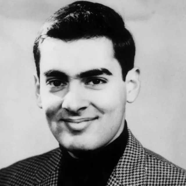 राजीव गांधी