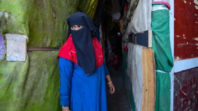 अवैध प्रवासी