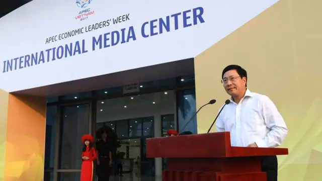 Phó Thủ tướng, Bộ trưởng Ngoại giao Phạm Bình Minh được truyền thông trong nước dẫn lời nói “Tôi tin chắc rằng các phương tiện hiện đại của Việt Nam đáp ứng tiêu chuẩn của quốc tế sẽ đưa đầy đủ những hình ảnh đẹp, rõ, không bị gián đoạn và nhanh chóng nhất tới thế giới và các nước trong khu vực”
