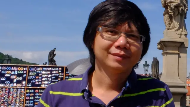 ผศ.พิพัฒน์ กระแจะจันทร์ อ.ประจำภาควิชาประวัติศาสตร์ คณะศิลปศาสตร์ มหาวิทยาลัยธรรมศาสตร์