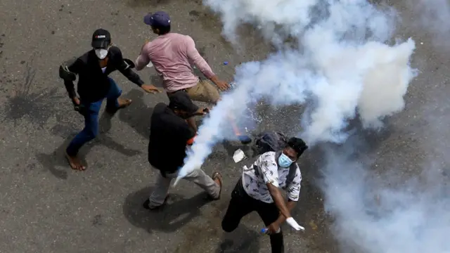 போராட்டக்காரர்கள்