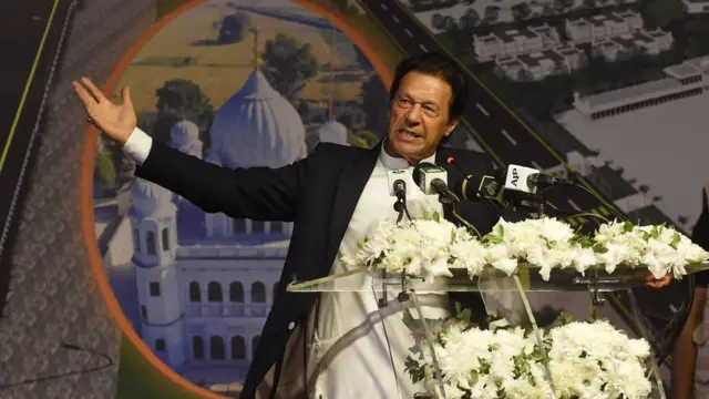 কর্তারপুর প্রকল্পের উদ্বোধনে পাকিস্তানের প্রধানমন্ত্রী ইমরান খান