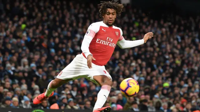 আর্সেনালের নাইজেরিয়ান তারকা অ্যালেক্স আইওবি