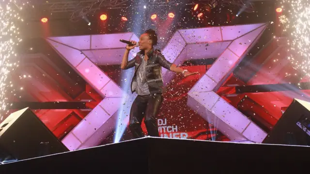 DJ Switch dey perform for di Glo X Factor stage