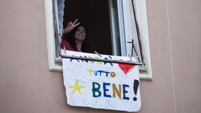 " Andrà tutto bene" "سيكون كل شيء على ما يرام".