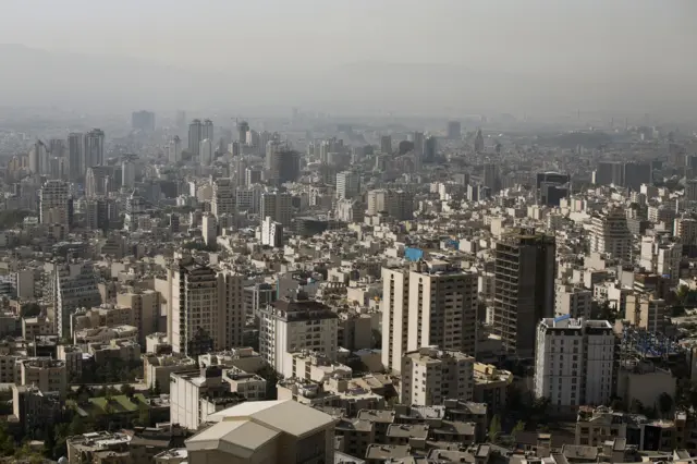 در آذر ماه قیمت متوسط هر متر مربع خانه معامله شده در تهران ۳۲ میلیون و ۵۹۰ هزار تومان بود