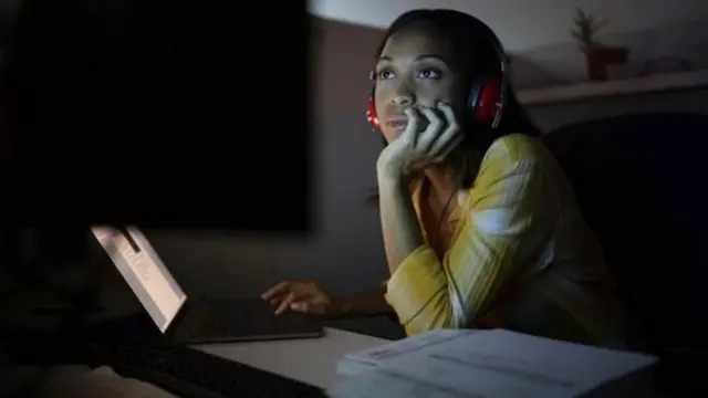 काम पर लौटने को लेकर हम इतने असहज क्यों हैं?