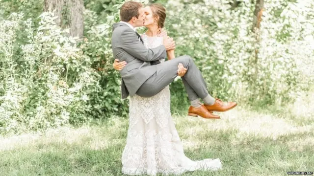 ਨਵਵਿਆਹਿਆ ਜੋੜਾ