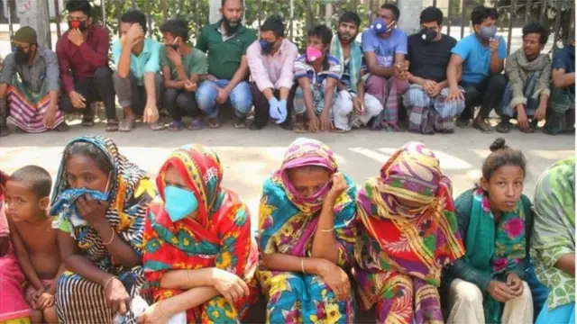 বাংলাদেশের মতো ঘনবসতিপূর্ণ দেশে ভ্যাকসিন খুবই দরকার বলে মনে করছেন জনস্বাস্থ্য বিশেষজ্ঞরা