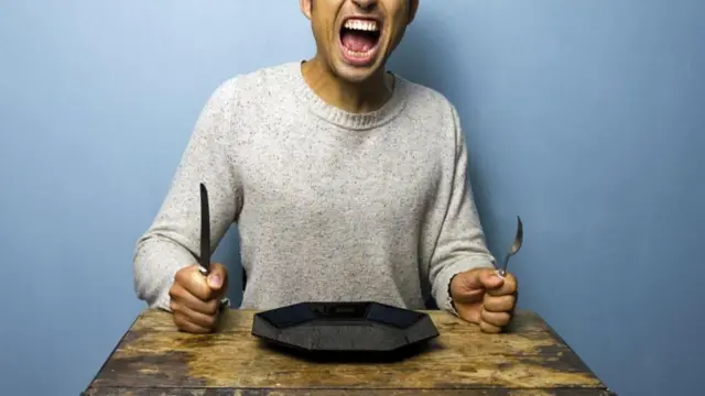 Голодний чоловік