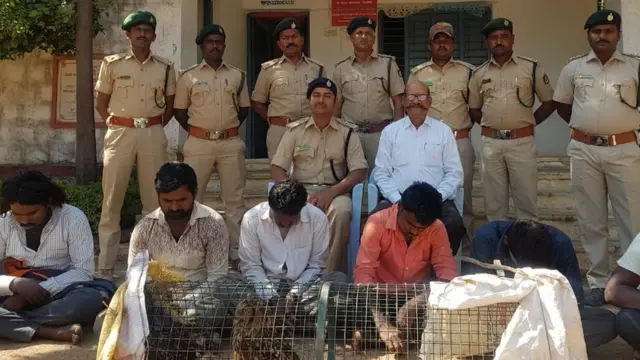 तस्करी के आरोप में गिरफ़्तार किए गए लोग