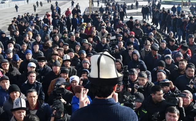 2019年1月，比什凯克的一场反对所谓"中国扩张"的抗议集会。