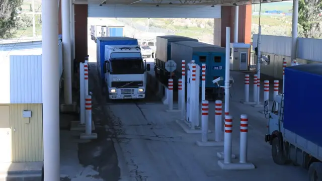 Кыргыз-казак чек арасындагы "Ак-Тилек" өткөрмө бекети