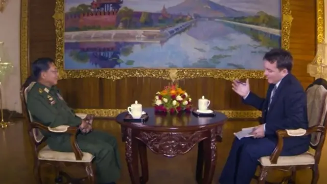 ২০১৫ সালে বিবিসির জোনাহ ফিশারকে সাক্ষাতকার দিচ্ছেন জেনারেল মিন অং লাইং