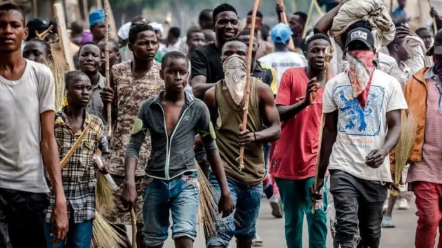 Ndị ntoria na-eme ngaghariiwe