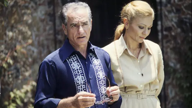 Шоҳ ва рафиқаси инқилобдан кейин Эронга умуман қайтмади