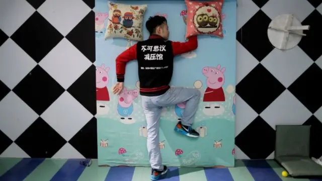 Masturbation: हस्तमैथुन चांगलं की वाईट? हस्तमैथुन केलं नाही तर?