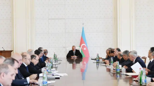 İyulun 8-də prezident İlham Əliyev sədrliyi ilə Nazirlər Kabinetinin 2018-ci ilin birinci yarısının sosial-iqtisadi inkişafının yekunlarına və qarşıda duran vəzifələrə həsr olunan iclası keçirilib