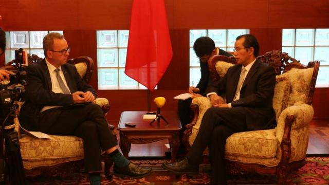 中国驻瑞典大使桂从友接受瑞典《快报》记者专访
