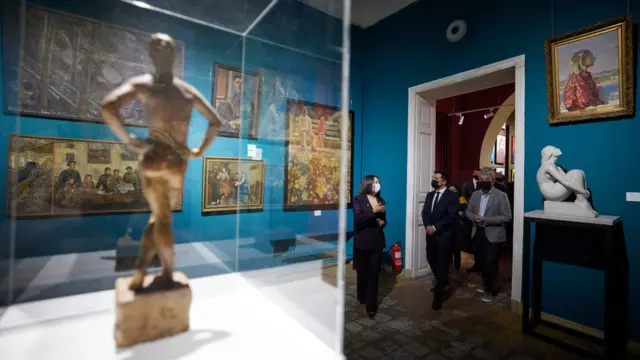 오데사 미술관은 공습에 대비중이다