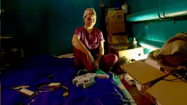 발레리아는 "내 직업은 세상에서 가장 멋진 직업이다. 영웅들을 지키는 일이기 때문"이라고 말했다.