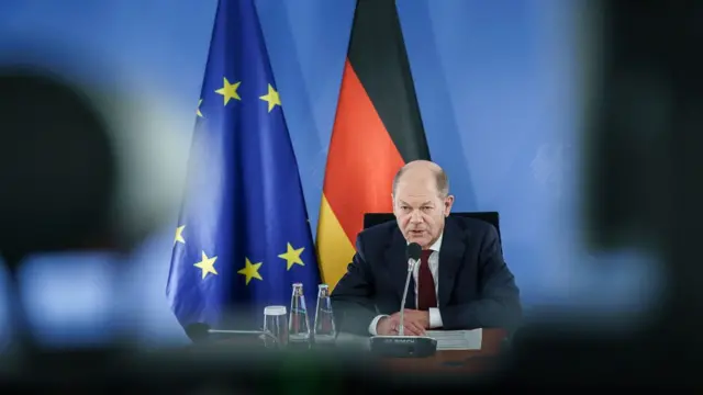 जर्मनी के चांसलर ओलाफ स्कोल्ज़