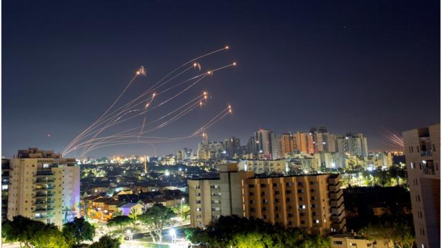 以色列的防空系統攔截了大部分火箭。