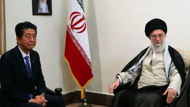 آیت الله خامنه ای و شینزو آبه