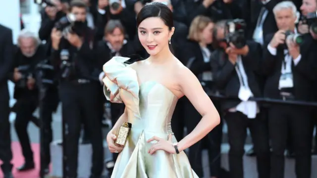 Fan Bingbing yongeye kugaragara muri iki cyumweru, nyuma yuko yari yaburiwe irengero ari mu Bushinwa mu kwezi kwa karindwi