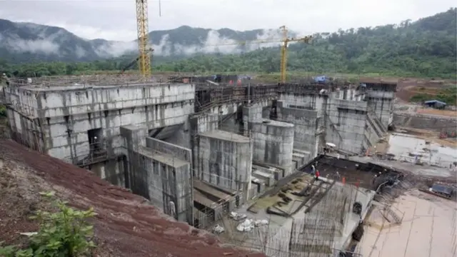 เขื่อนน้ำเทิน 2