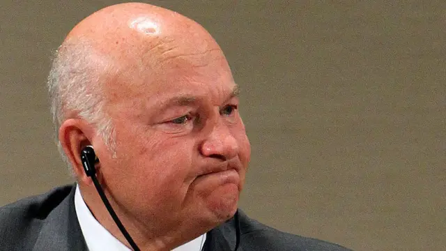 Лужков в слезах