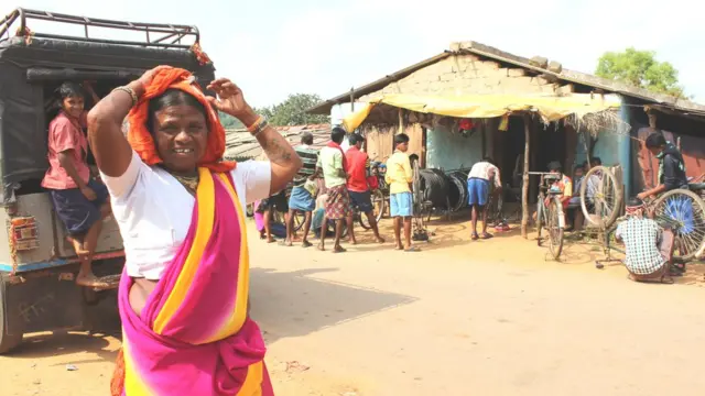 आदिवासी महिलाएं