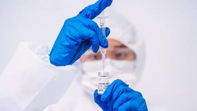 கொரோனா தடுப்பூசி: அமீரகத்தில் நடந்த பரிசோதனையில் தன்னார்வலராக பங்கேற்ற மதுரைக்காரர்