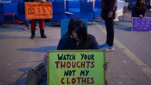 பாலியல் வல்லுறவுக்கு ஆளான பெண்ணையே குறை கூறிய நீதிமன்றம்