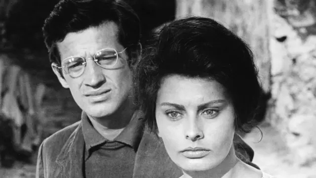 Бельмондо и Софи Лорен в итальянском фильме "Чочара" (1960 год)