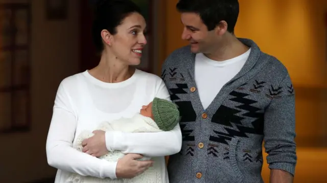 Nwaada Ardern na Clarke Gayford na nwa ha