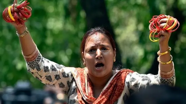 போராட்டம்