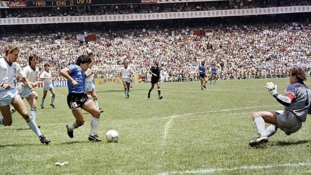 گل دوم مارادونا به انگلیس در جام جهانی ۱۹۸۶ یکی از برترین گل‌های تاریخ فوتبال است