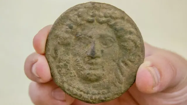 Монета з Медузою Горгоною