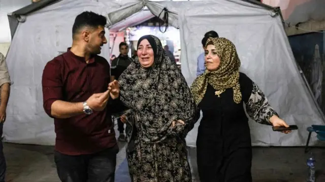 गज़ा में लोग