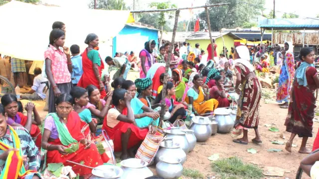 आदिवासी महिलाएं