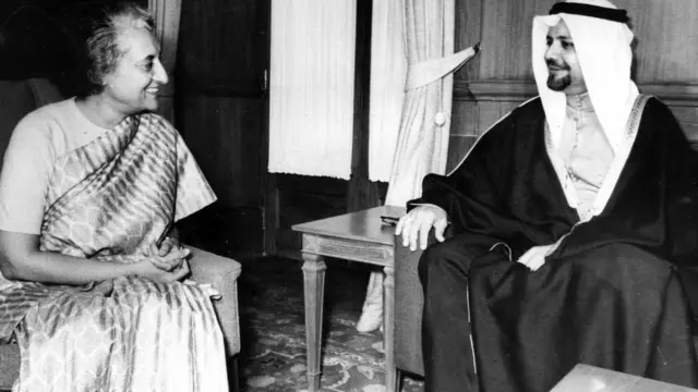 इंदिरा गांधी, शेख़ अहमद ज़की यमनी