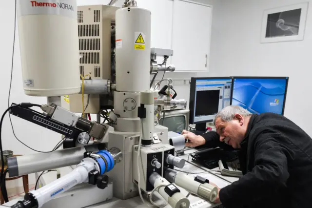 ইলেকট্রন মাইক্রোস্কোপ