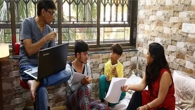 शाहीन अपने परिवार के साथ